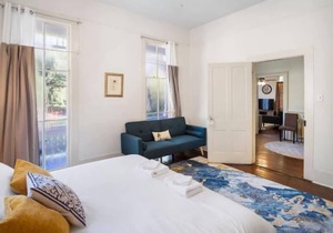 Walkable near Downtown - Classic Mardis Gras Manor