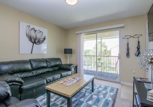 Water Front - 1 bedroom with den and 1 bathroom