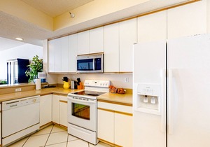 Waterfront Condo with Central AC, Washer/Dryer & Shared Pool - Snowbird-Friendly