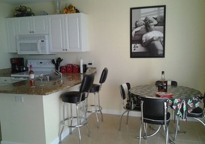 Waterfront condo with private balcony. Sun All Day!