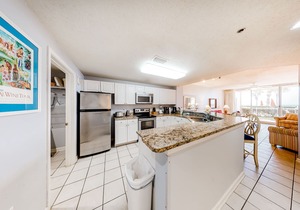 Waterfront gem w/Gulf views, shared hot tub & pool, beach access & central AC