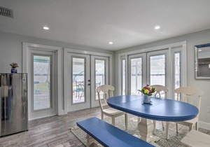 Waterfront Matlacha Home w/Hot Tub & Grill!