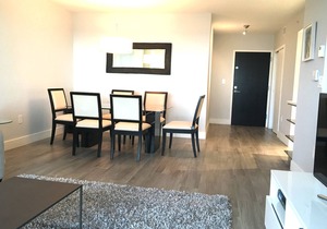 Yacht Club: Fully-Renovated Ocean-Facing Unit/Tennis/Pool/Gym/Jacuzzi