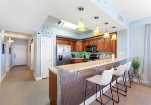 "Your Happy Place"nOceanfront white sand beach views at luxury condo in Navarre
