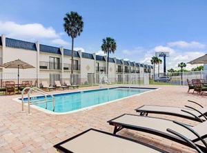 Days Inn | Tampa