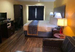Days Inn | Pinecrest West Park