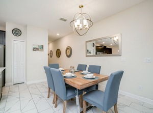 Paradise Townhome | Davenport