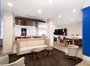 Holiday Inn Express Wales Haven Ihg Hotel | Lake Wales