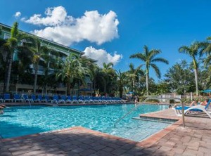 Mizner Place At Weston Town Offers Variety Of Comforts | Weston