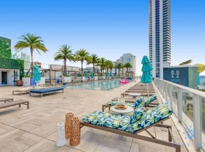 Dollar Enjoy | Hollywood South Central Beach