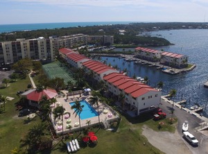 Futura Yacht Club | Islamorada