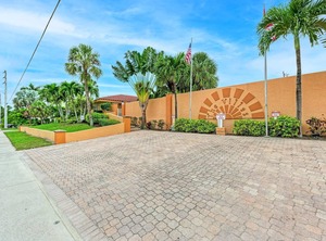 The Villas | Holmes Beach