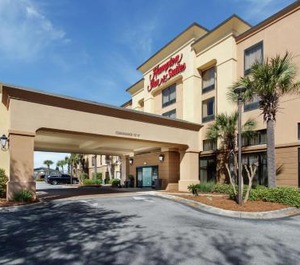 Hampton Inn Suites Pine Forest Road 