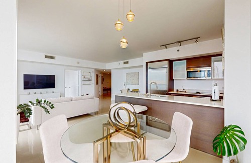 Downtown Miami Condo | 104 m² Condo ∙ 2 bedrooms ∙ 4 guests
