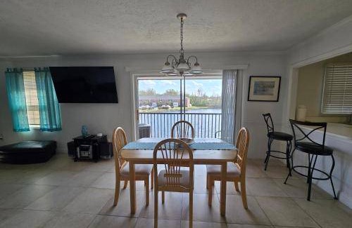 Lake Magdalene Apartment | 107 m² Apartment ∙ 2 bedrooms ∙ 5 guests