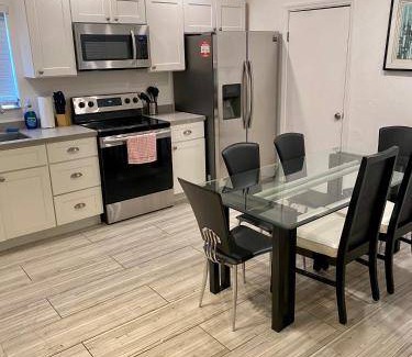 Sailboat Bend Apartment | 107 m² Apartment ∙ 3 bedrooms ∙ 7 guests