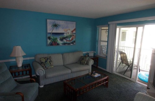 Holiday Isle Condo | 107 m² Condo ∙ 2 bedrooms ∙ 6 guests