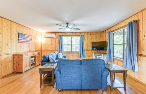 Keystone Heights Cottage | 108 m² Cabin ∙ 2 bedrooms ∙ 4 guests