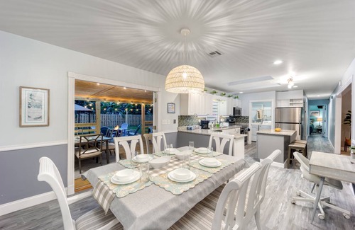 North River Shores House | 112 m² House ∙ 3 bedrooms ∙ 8 guests