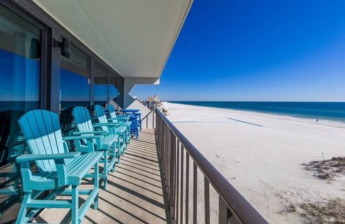 Gulf Shores Condo | 115 m² Condo ∙ 3 bedrooms ∙ 8 guests