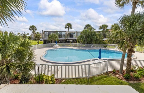 Ormond Beach Condo | 116 m² Condo ∙ 2 bedrooms ∙ 6 guests