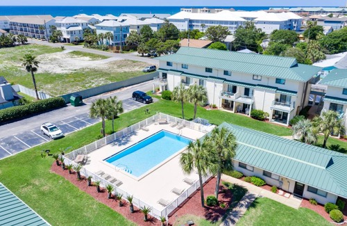 Miramar Beach Condo | 116 m² Condo ∙ 2 bedrooms ∙ 6 guests