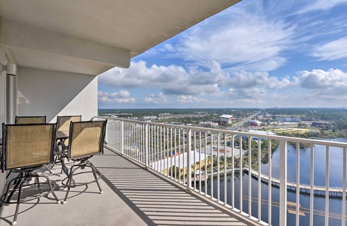 Panama City Beach Apartment | 117 m² Apartment ∙ 2 bedrooms ∙ 8 guests