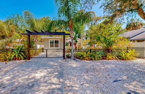 Bayou Oaks House | 117 m² House ∙ 3 bedrooms ∙ 6 guests