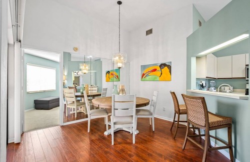 Moorings Condo | 125 m² Condo ∙ 2 bedrooms ∙ 4 guests
