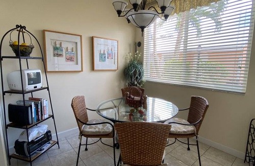 Naples Condo | 126 m² Condo ∙ 2 bedrooms ∙ 5 guests