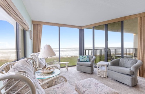 Bethune Beach Condo | 131 m² Condo ∙ 3 bedrooms ∙ 8 guests