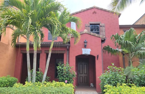 Biggar House | 130 m² House ∙ 2 bedrooms ∙ 4 guests