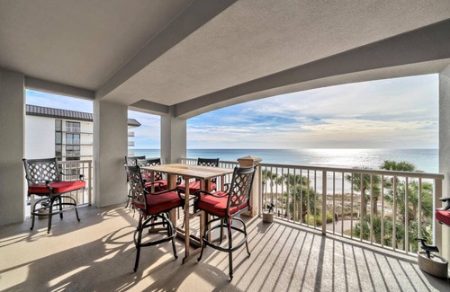 Panama City Beach Condo | 133 m² Condo ∙ 3 bedrooms ∙ 8 guests