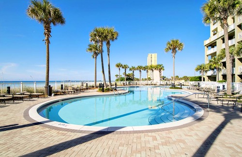 Panama City Beach Condo | 133 m² Condo ∙ 3 bedrooms ∙ 8 guests