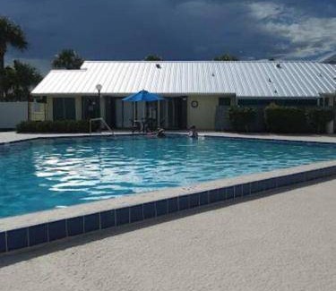 Florida Ridge House | 139 m² House ∙ 3 bedrooms ∙ 7 guests