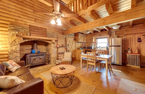Hueytown House | 148 m² House ∙ 2 bedrooms ∙ 8 guests