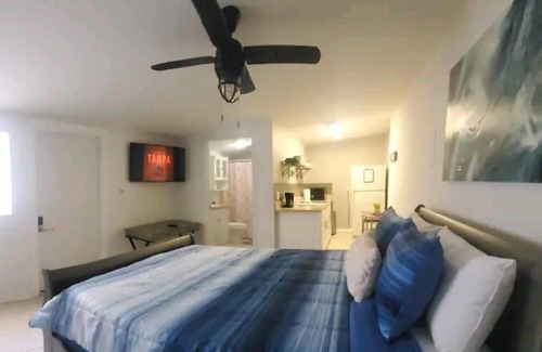 Tampa Apartment | #15 Horizon in-law suite - Joyful Moments Vacation