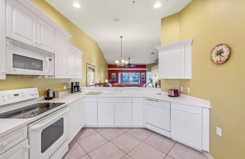 Naples Condo | 154 m² Condo ∙ 2 bedrooms ∙ 4 guests