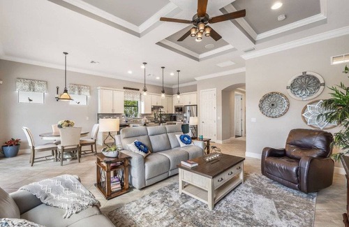 Arborwood House | 156 m² House ∙ 3 bedrooms ∙ 6 guests