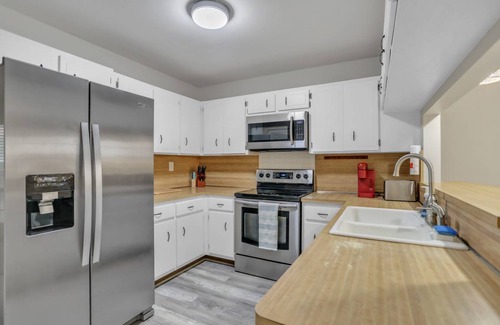 Hollywood Lakes House | 158 m² House ∙ 3 bedrooms ∙ 6 guests