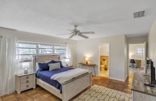 Hollywood Lakes House | 158 m² House ∙ 3 bedrooms ∙ 6 guests