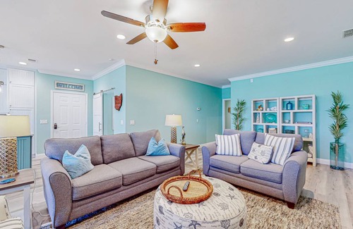 Cypress Lake Condo | 159 m² Condo ∙ 2 bedrooms ∙ 4 guests