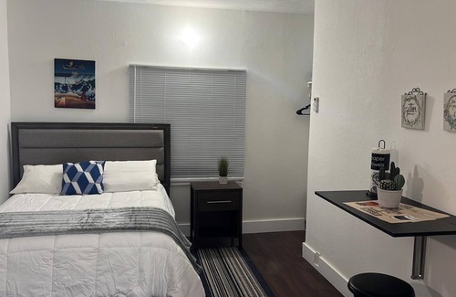 Parkside Apartment | 1820B - Cute Small Studio For Travelers