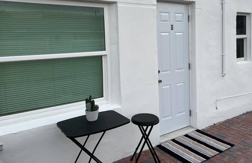 Parkside Apartment | 1820B - Cute Small Studio For Travelers