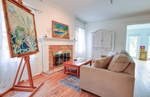 Palm City House | 185 m² House ∙ 3 bedrooms ∙ 8 guests
