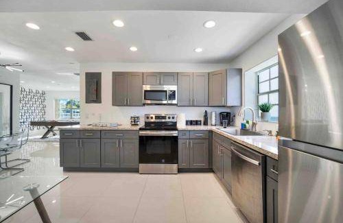 Miami Gardens Villa | 186 m² Villa ∙ 4 bedrooms ∙ 12 guests