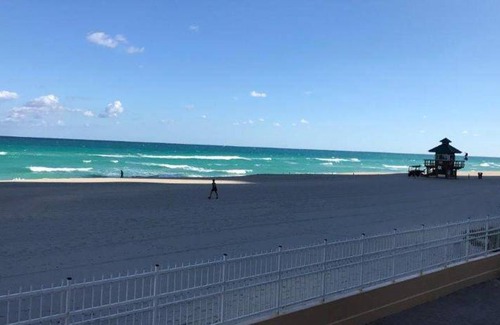 Sunny Isles Beach Hotel | 19 m² Hotel ∙ 4 guests