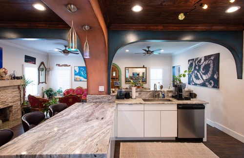Parrot Cove House | 1925 Historic house