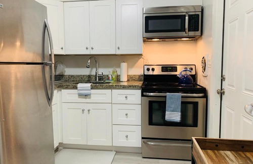 Pompano Beach Apartment | 2 Bedroom Apartment - Perfect for Long Term Stays