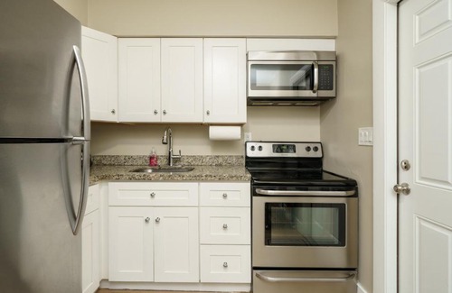 Pompano Beach Apartment | 2 Bedroom Apartment - Perfect for Long Term Stays